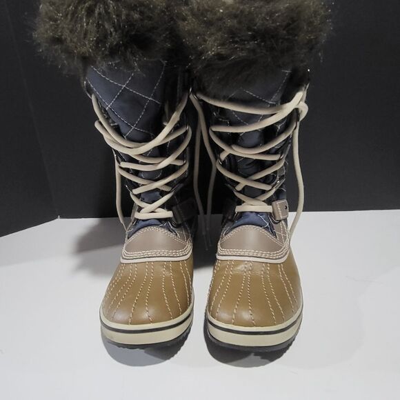 Sorel Women's Quilted Winter Snow Boots With Faux Fur - Picture 4 of 11